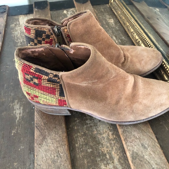 Sam Edelman red yellow tan brown western print ankle booties size 6 - Picture 8 of 8